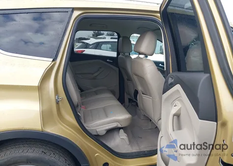 2014 Ford Escape Titanium z USA, uszkodzony, nr VIN 1FMCU0J97EUC92983